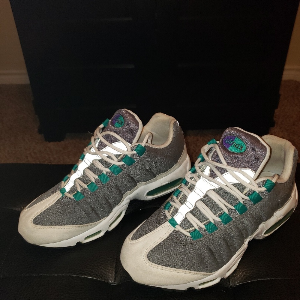 Women's Air Max 95's - Picture 6 of 8